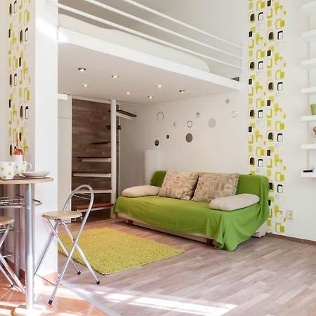 Apartamento Dora'S Calm Nest Over The Chestnut Tree Budapest Exterior foto